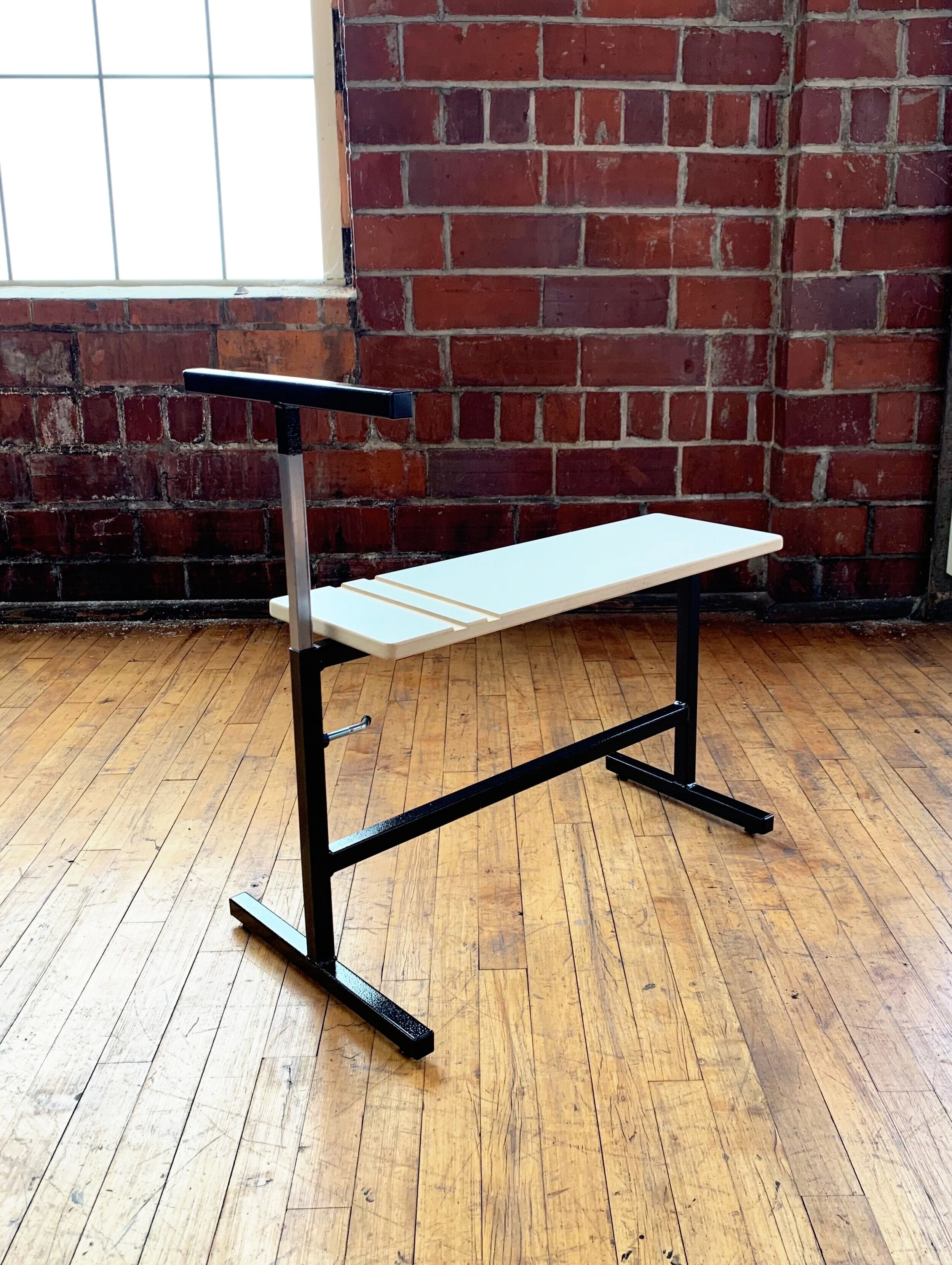 Spectrum Art Pony (SP100) — KLOPFENSTEIN Art Equipment MFG.